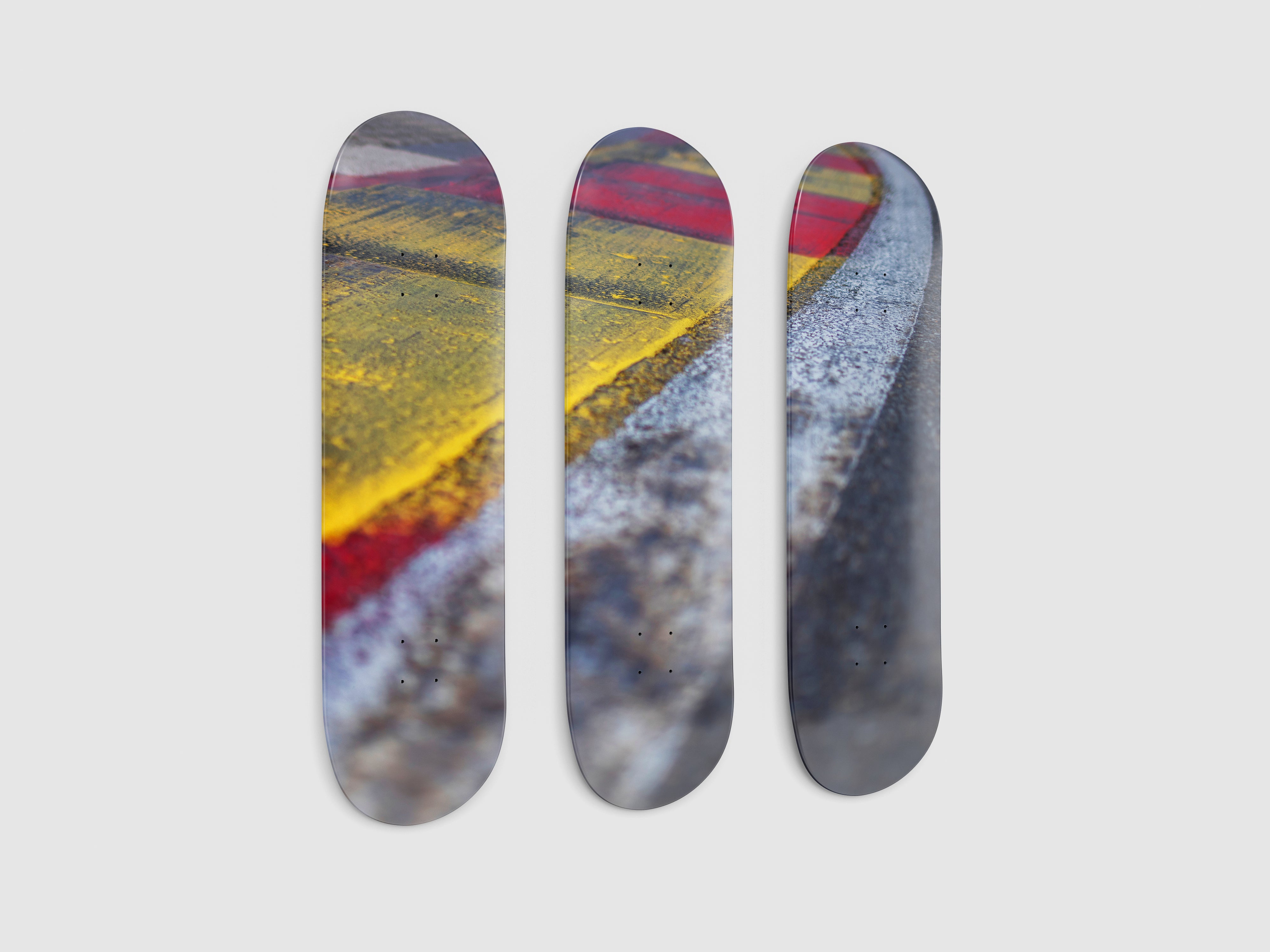 RACETRACK CURBSTONE 3-PACK