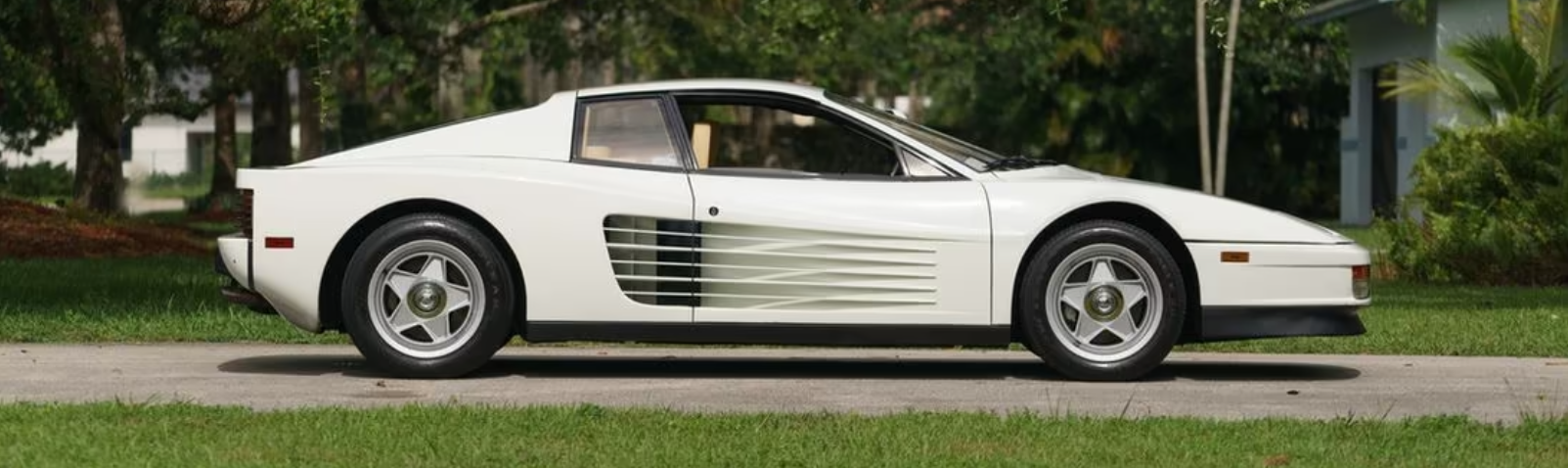 Ferrari Testarossa: An Icon of the 1980s